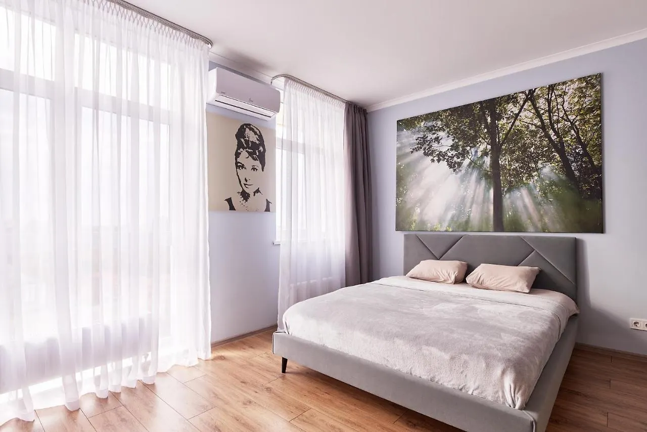 Стильні Апартаменти Із Казковим Краєвидом Та Світлом Kiev Appartement