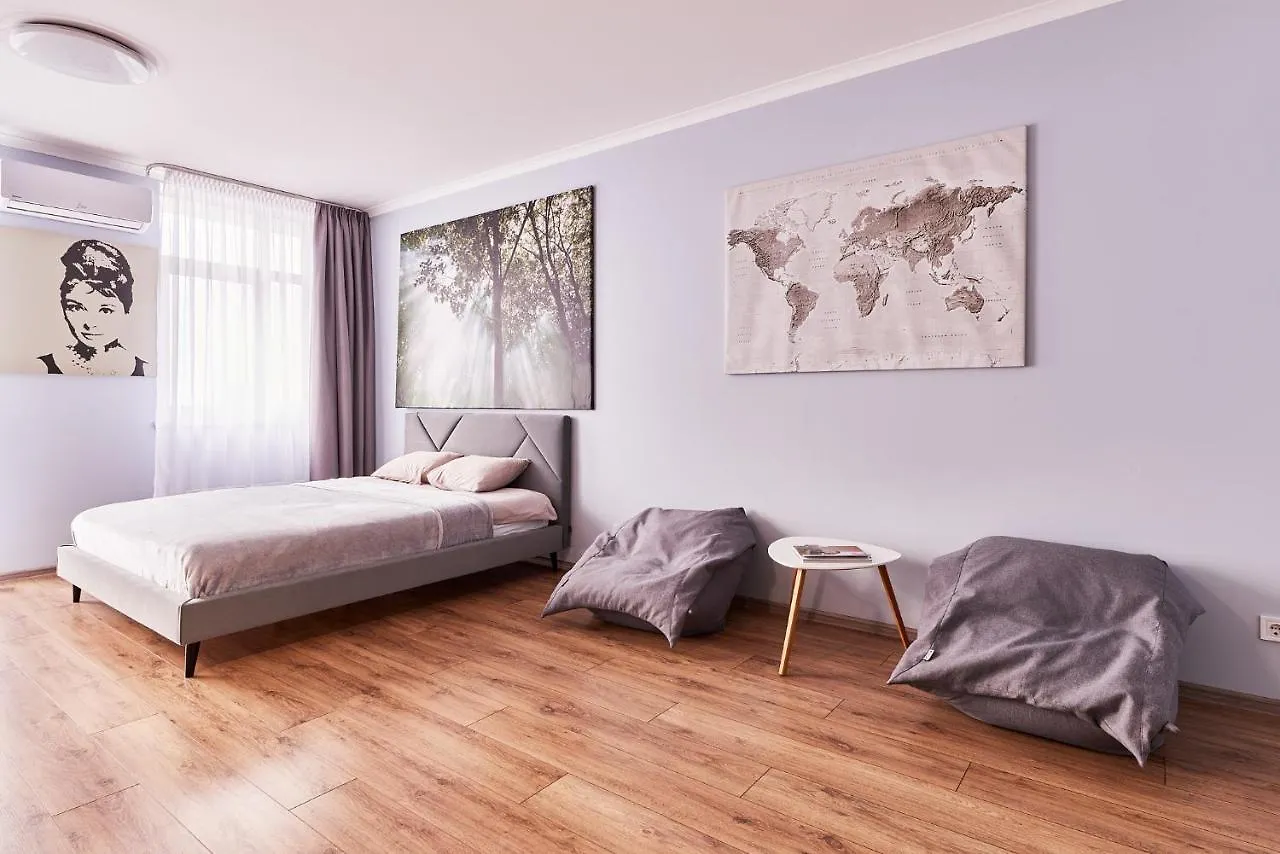 Стильні Апартаменти Із Казковим Краєвидом Та Світлом Kiev Appartement